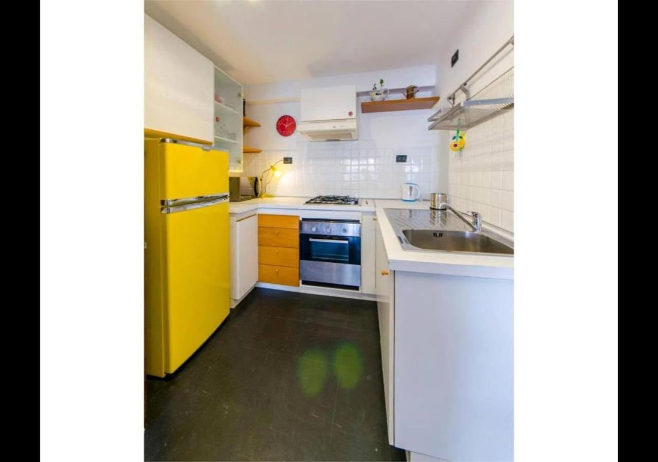 Joivy Colorful Flat For 5 Close To Piazza De Ferrari Genoa Bagian luar foto