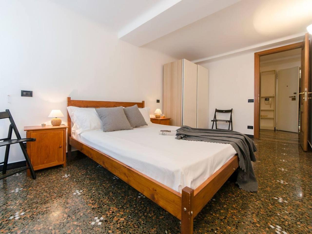 Joivy Colorful Flat For 5 Close To Piazza De Ferrari Genoa Bagian luar foto